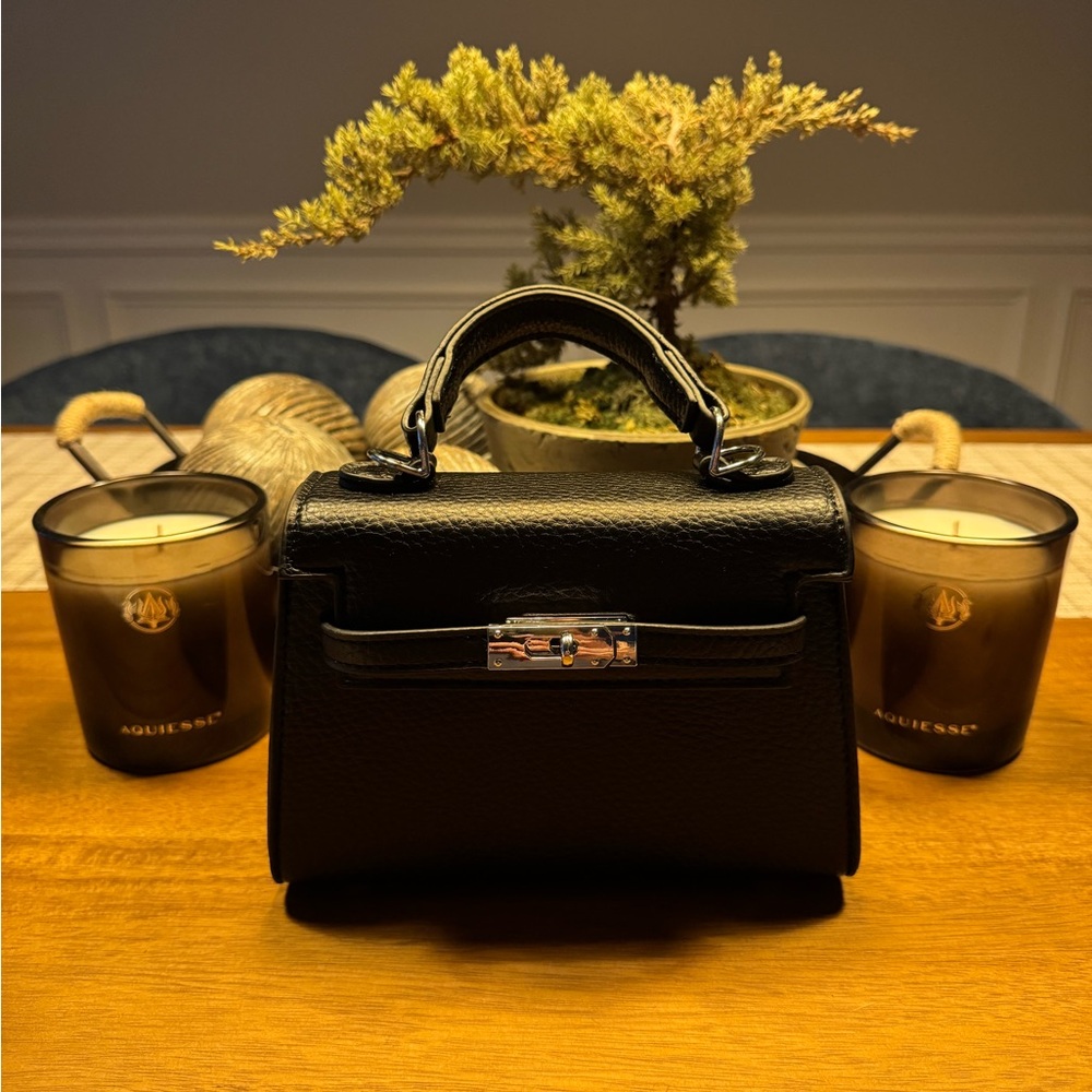 Unbranded Elegant Black Handbag